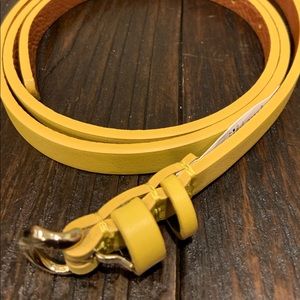 Old Navy 1/4in Leather Look Skinny Belt Size L/XL